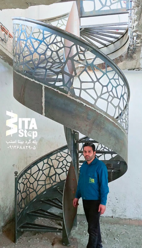 پله گرد مارپیچ